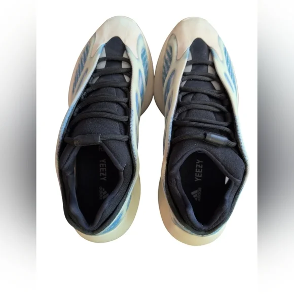 Men's Adidas Yeezy 700 V3 Kyanite - Picture 4 of 6